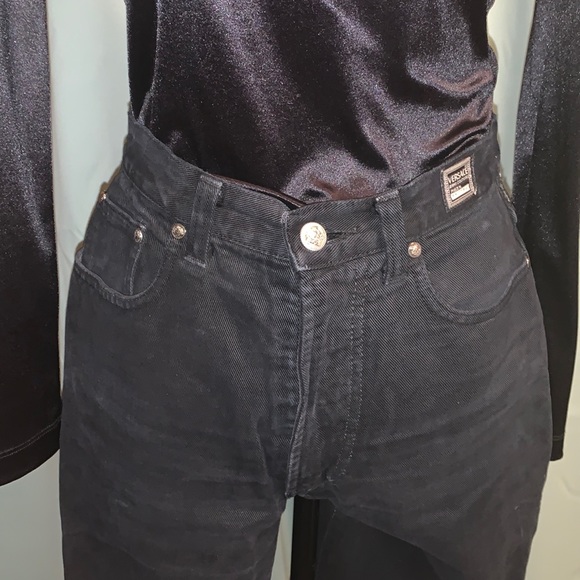 - Vintage Versace Jeans Authentic - - Picture 2 of 16